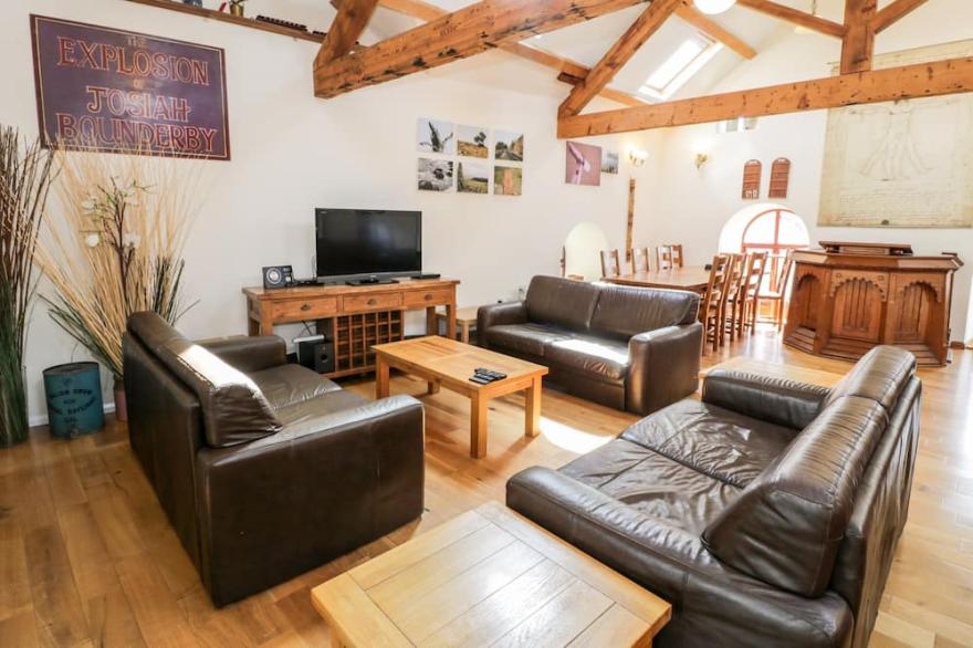 CAPEL CADER IDRIS, family friendly in Llwyngwril