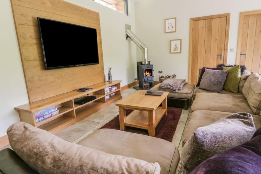 NEDDY CUT, family friendly, luxury holiday cottage in Backbarrow
