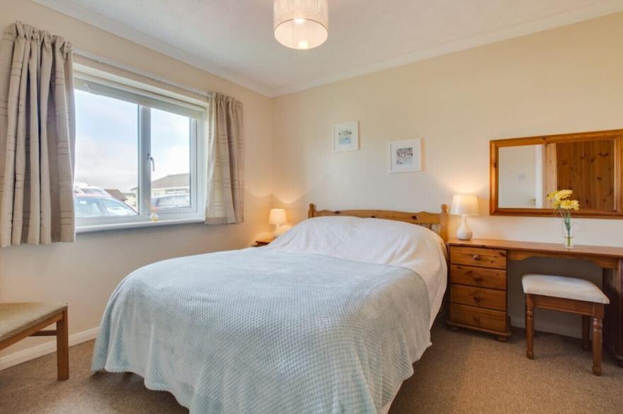Trevelgue - Three Bedroom House, Sleeps 5