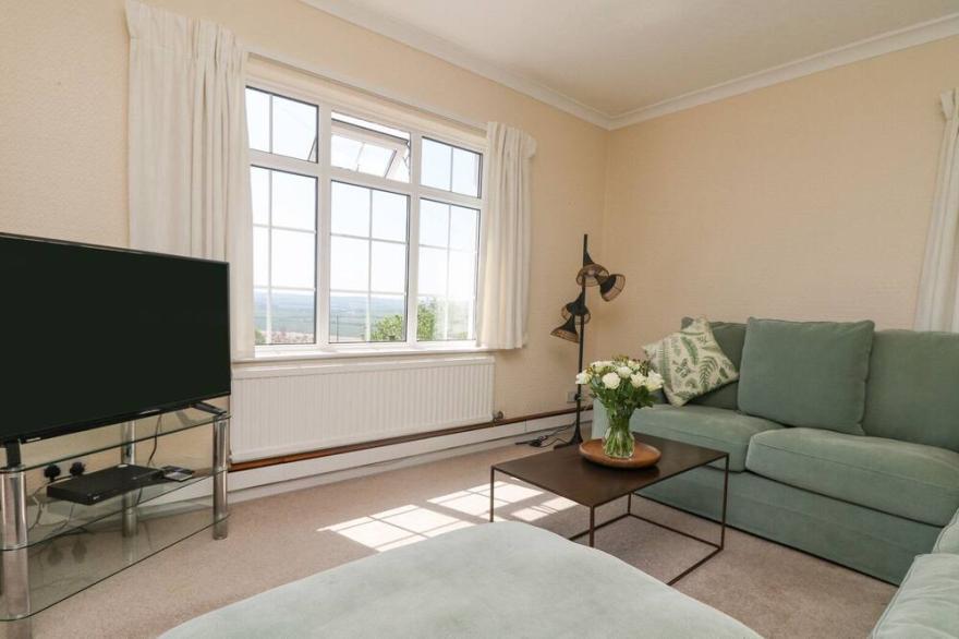 CHARLESWORTH, pet friendly, with a garden in Braunton