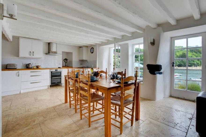 Stepaside Cottage - Three Bedroom House, Sleeps 6