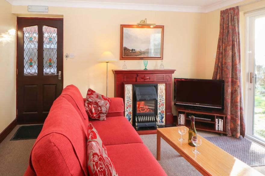 THORNLEA, family friendly, with a garden in Richmond