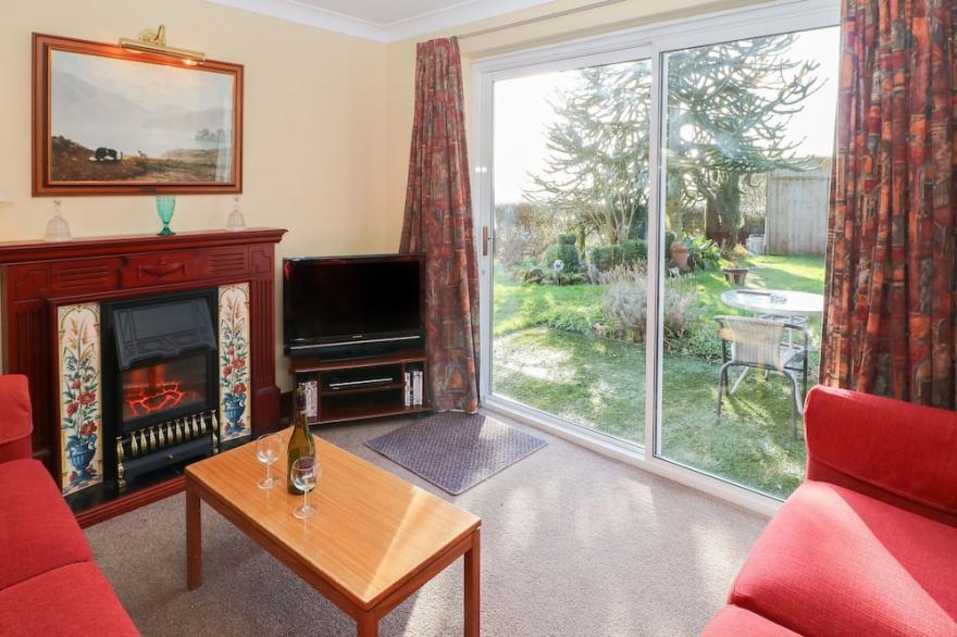 THORNLEA, family friendly, with a garden in Richmond