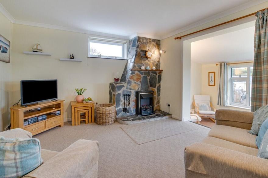 Choughs - Two Bedroom House, Sleeps 4