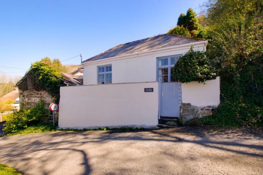 Old Mill Cottage - One Bedroom House, Sleeps 2