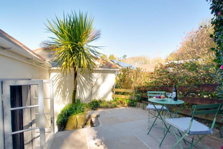 Old Mill Cottage - One Bedroom House, Sleeps 2