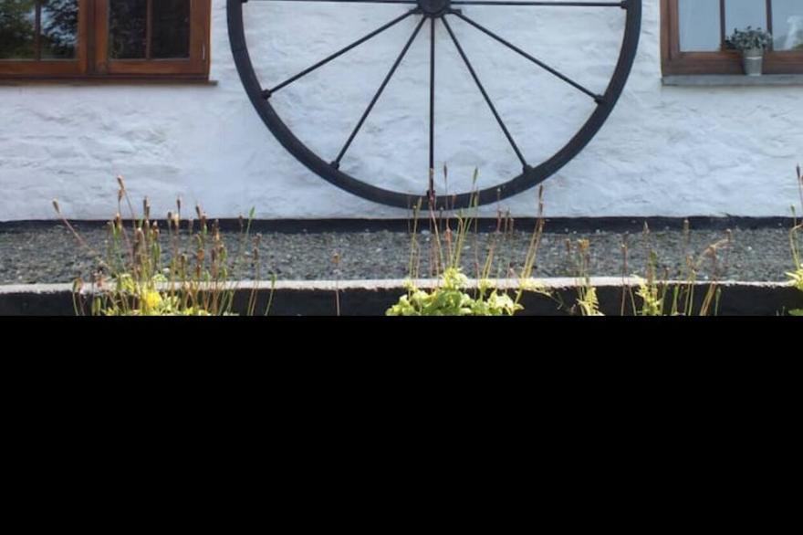 The Old Bakehouse is a cosy getaway built with character throughout Pet Friendly