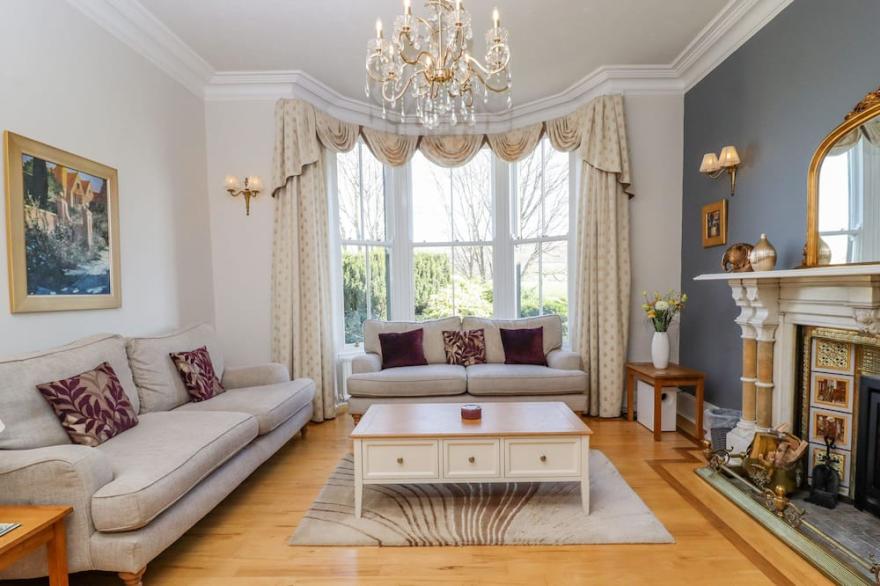 BROOKLYN HOUSE, family friendly, luxury holiday cottage in Cononley