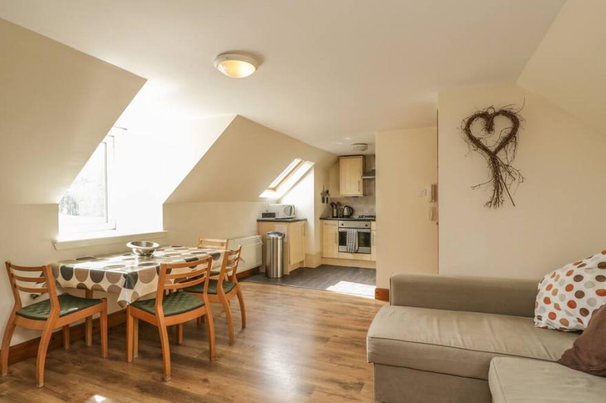 10 MONARCH COUNTRY APARTMENTS, with a garden in Newtonmore