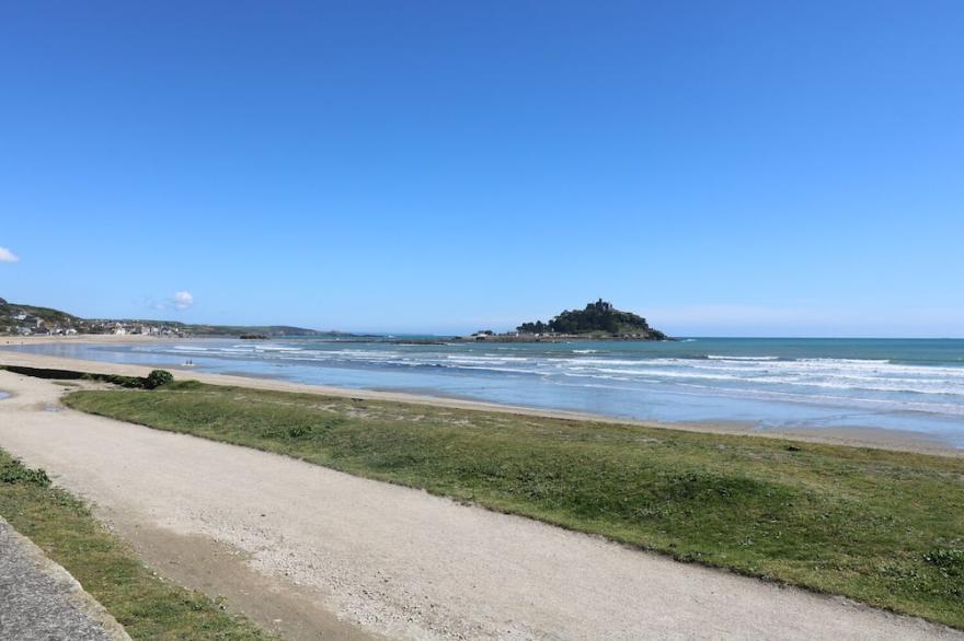 SEASHELLS, family friendly, country holiday cottage in Marazion