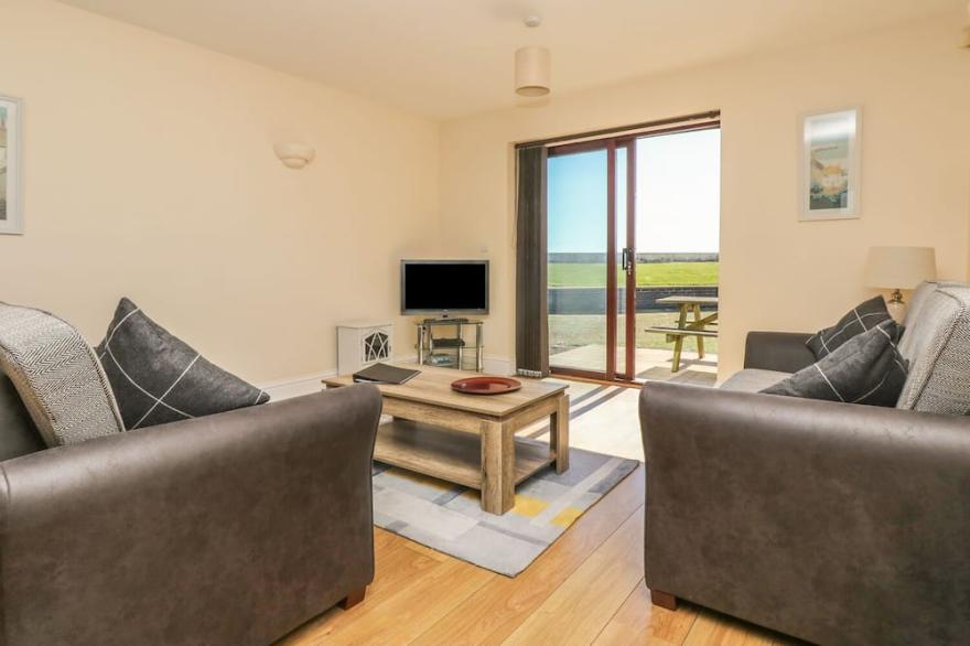 SEASHELLS, family friendly, country holiday cottage in Marazion