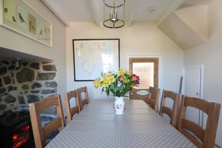 PRETORIA, family friendly, character holiday cottage in Coverack