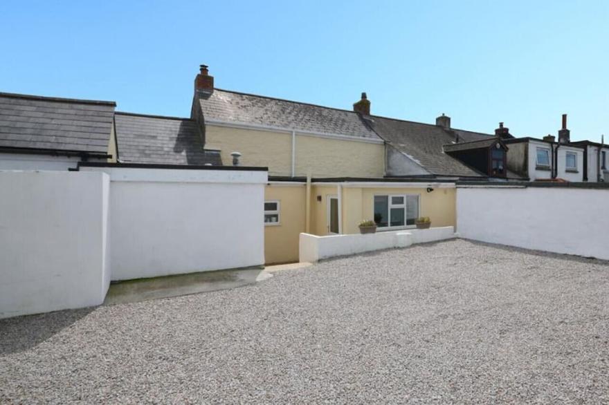 Chi Lowen - Two Bedroom House, Sleeps 4