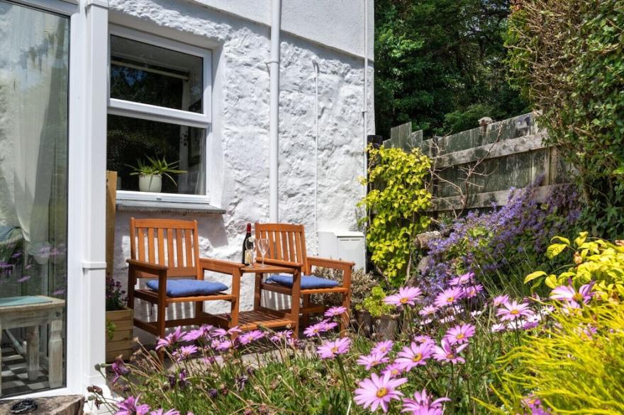Mary-Rose Cottage - Two Bedroom House, Sleeps 4