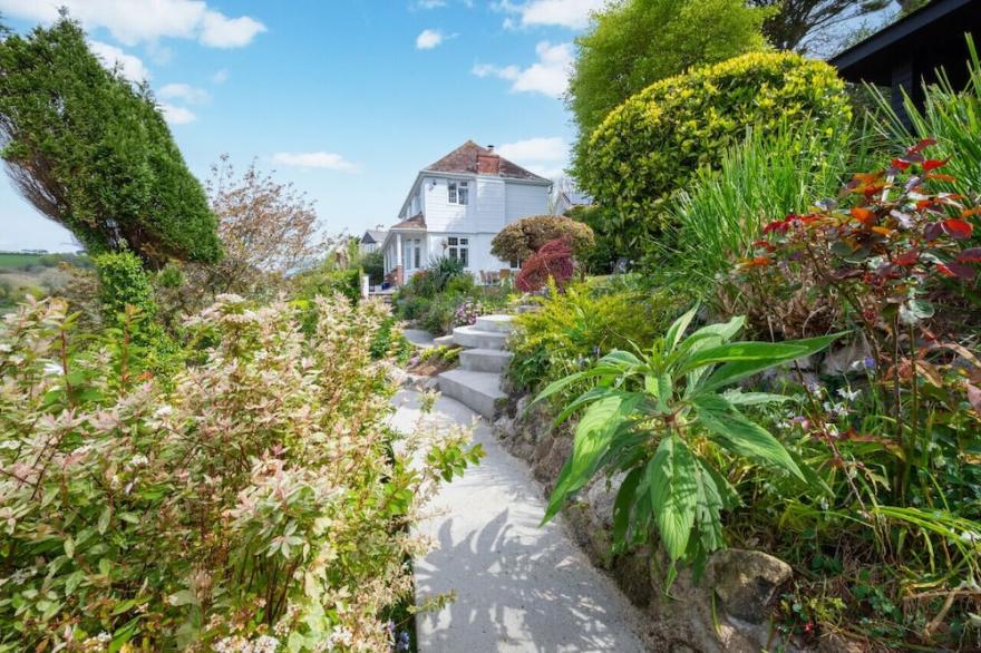 Edgehill - Four Bedroom House, Sleeps 7