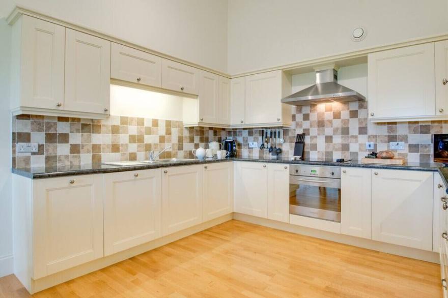 Pen-Y-Les - Three Bedroom House, Sleeps 6