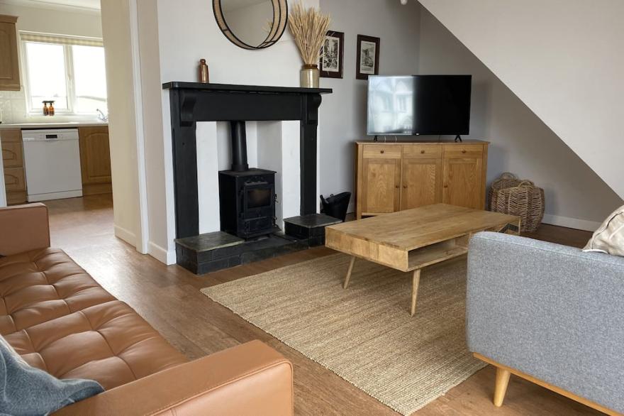 AUVERNE, pet friendly, with open fire in Poundstock