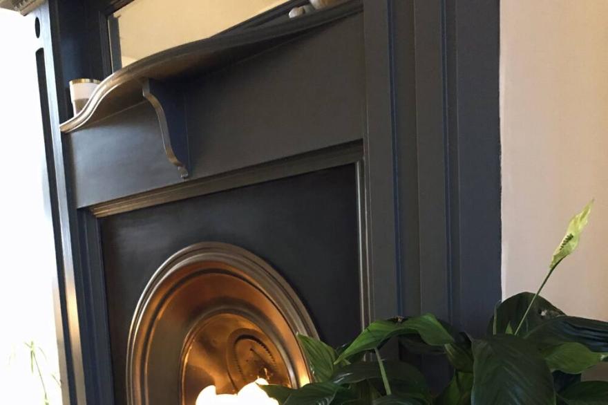Glasgow West End Apartment COP26 Walking Distance