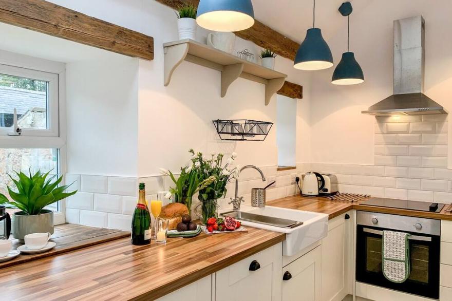 KITS COTTAGE, pet friendly, character holiday cottage in Belford