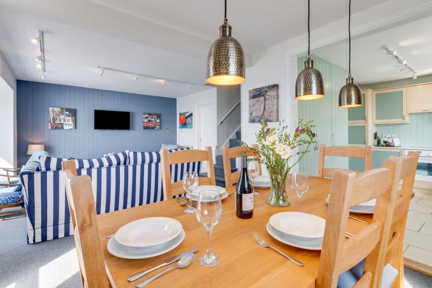 Ocean View - Three Bedroom House, Sleeps 5