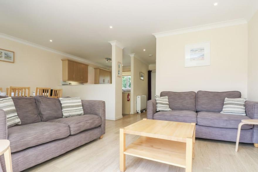 TRELEASE, family friendly, with a garden in Falmouth