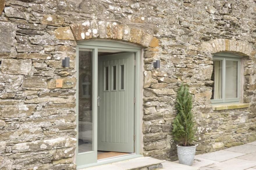 ROWAN COTTAGE, family friendly, luxury holiday cottage in Backbarrow