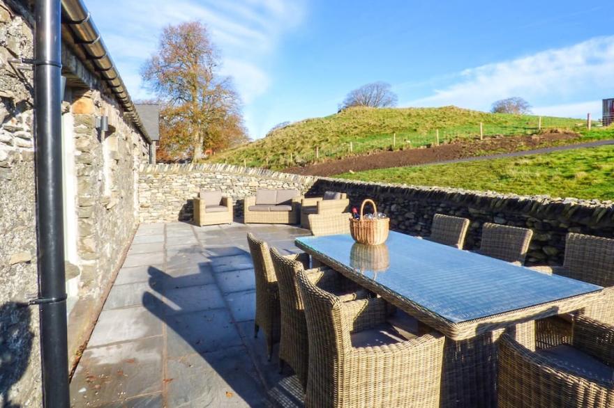 ROWAN COTTAGE, family friendly, luxury holiday cottage in Backbarrow