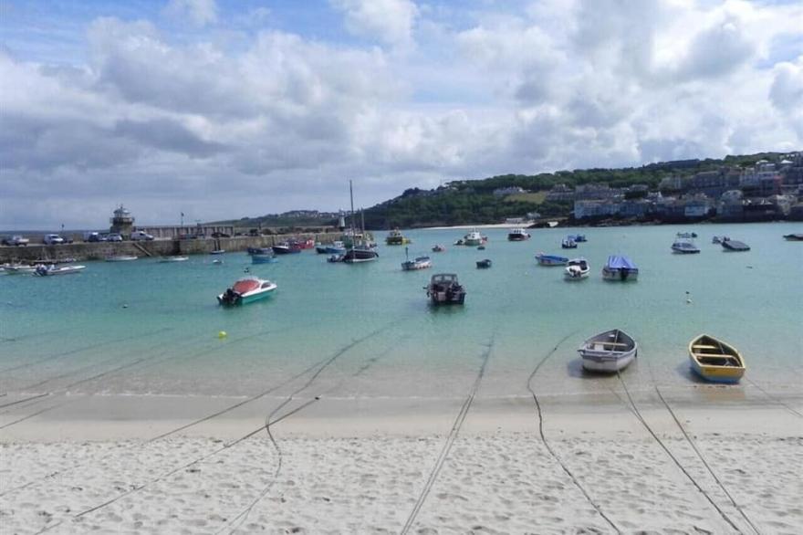 Richards Song - Three Bedroom House, Sleeps 6