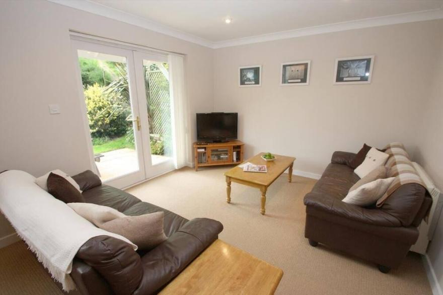 FLOTSAM, family friendly, with a garden in Falmouth