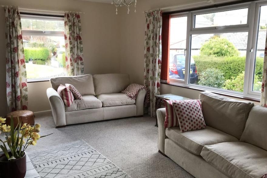 TRELOWARTH, pet friendly, character holiday cottage in St Agnes