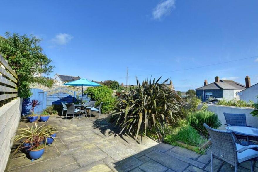 Uppincot - Three Bedroom House, Sleeps 6