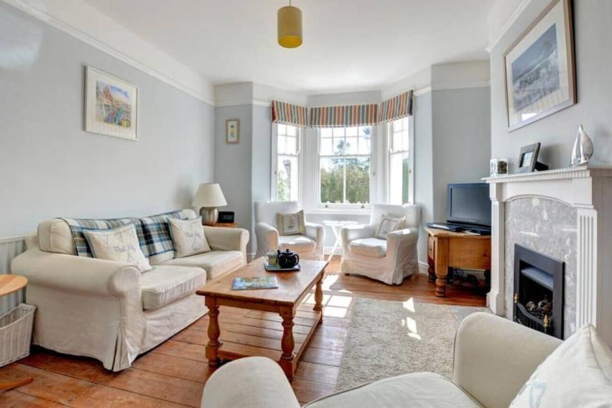 Uppincot - Three Bedroom House, Sleeps 6