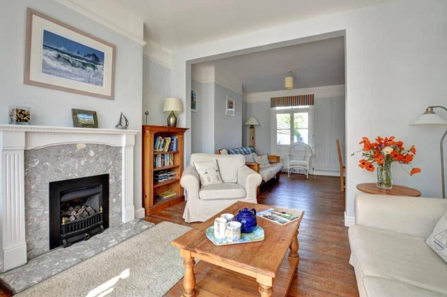 Uppincot - Three Bedroom House, Sleeps 6
