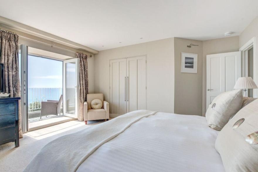 Coach House - Three Bedroom House, Sleeps 5