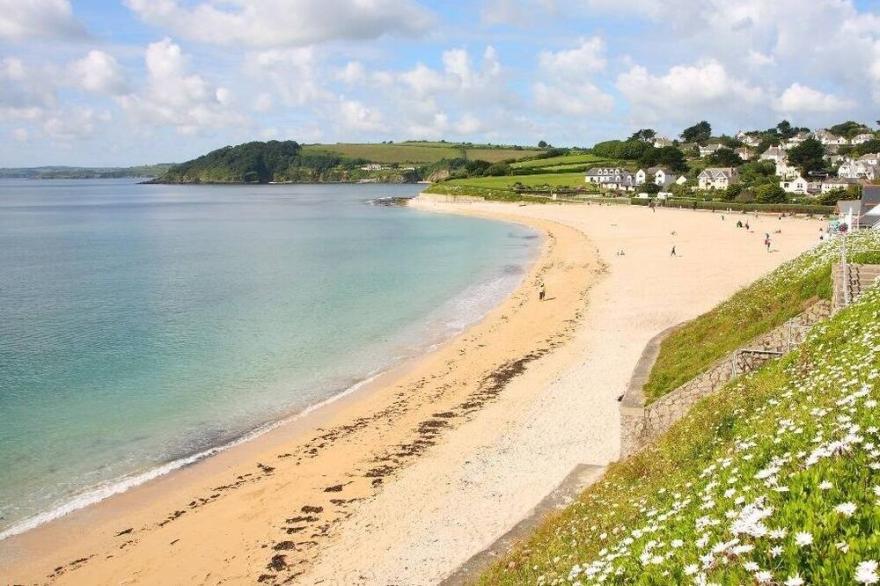 TWO HOOTS, pet friendly in Falmouth