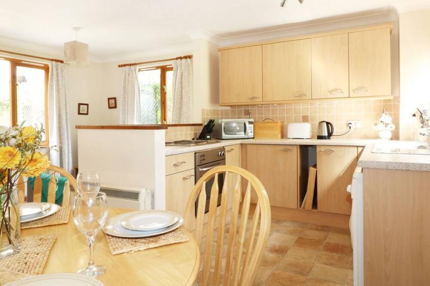 TWO HOOTS, pet friendly in Falmouth