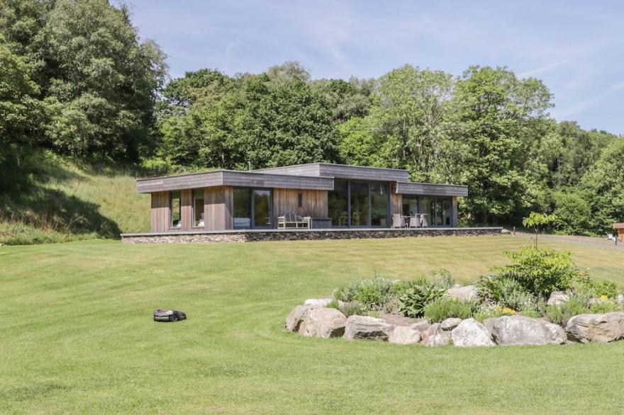 TEWETS, family friendly, luxury holiday cottage in Backbarrow