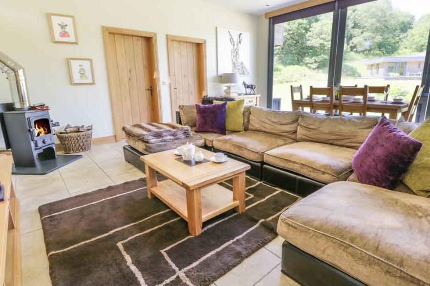 TEWETS, family friendly, luxury holiday cottage in Backbarrow