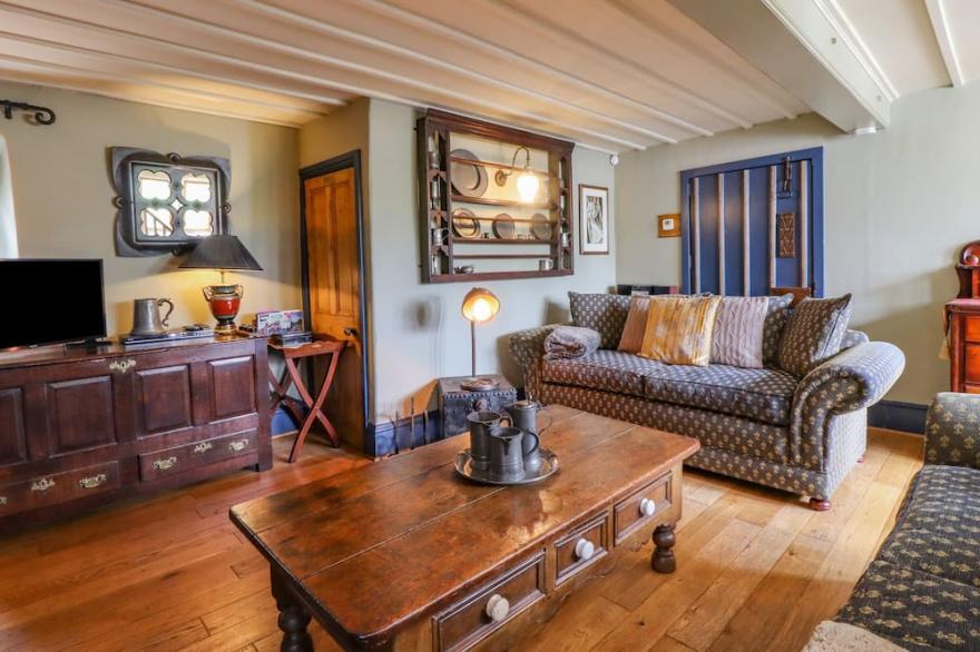 THE DAIRY, romantic, luxury holiday cottage in Haworth