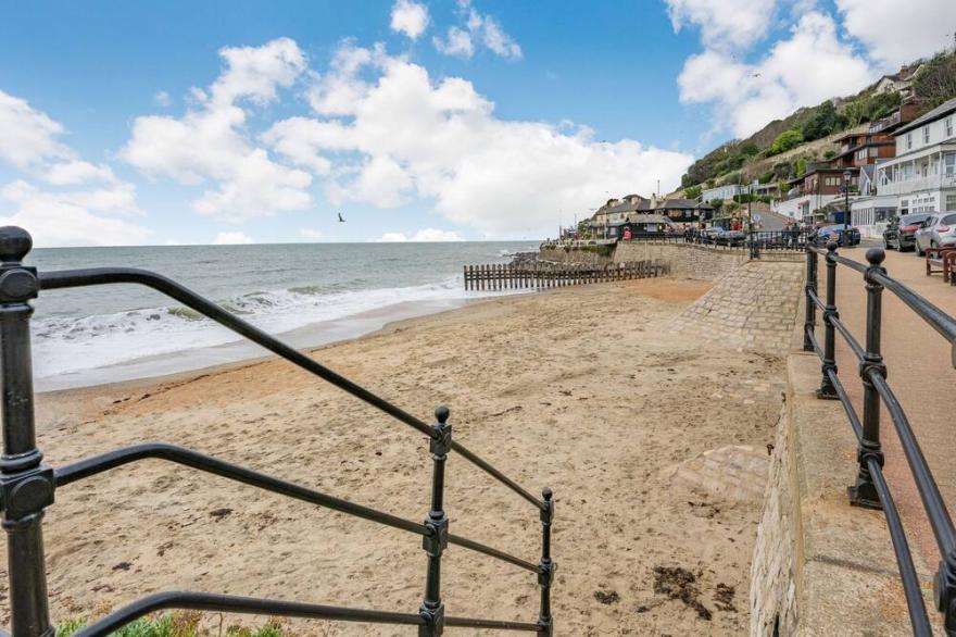 SEASIDE, country holiday cottage in Ventnor