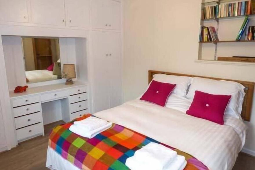 JAKANORI, pet friendly, with a garden in Staveley