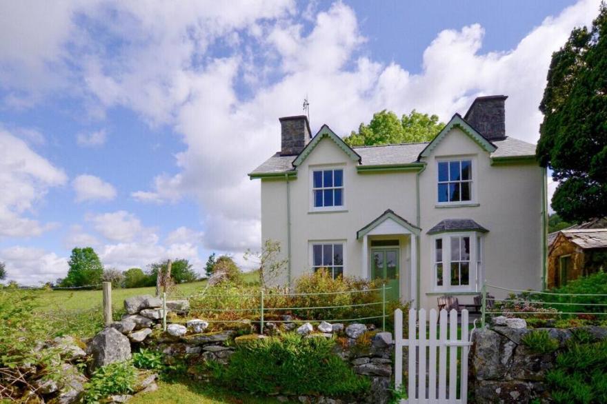 Garden Cottage - Three Bedroom House, Sleeps 5