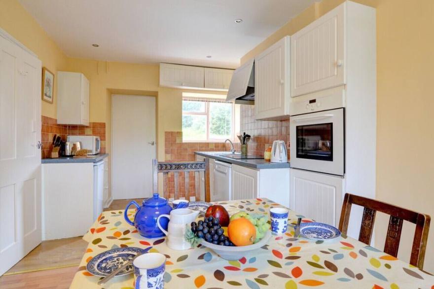 Garden Cottage - Three Bedroom House, Sleeps 5