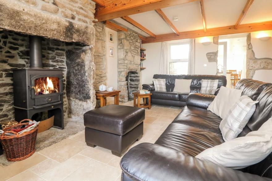 BOSLOW, family friendly, with open fire in St Just