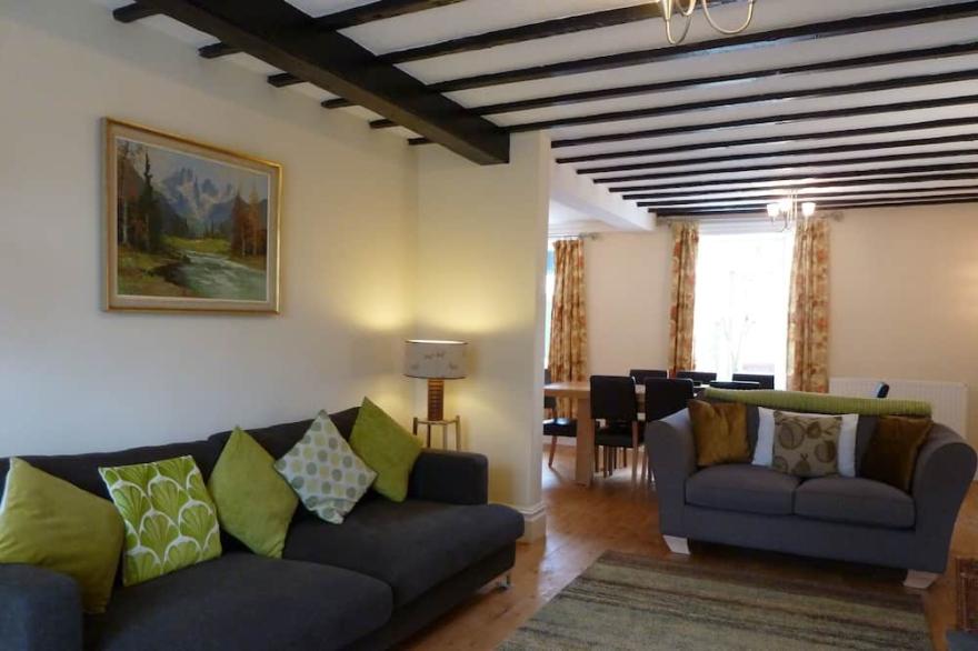 GRETA MILL, pet friendly, luxury holiday cottage in Keswick