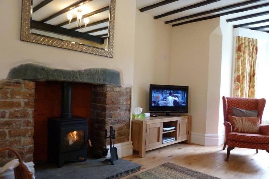 GRETA MILL, pet friendly, luxury holiday cottage in Keswick