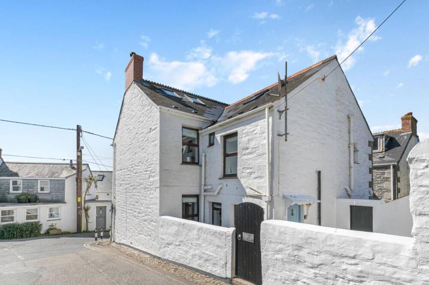 Suffolk Cottage - Two Bedroom House, Sleeps 4