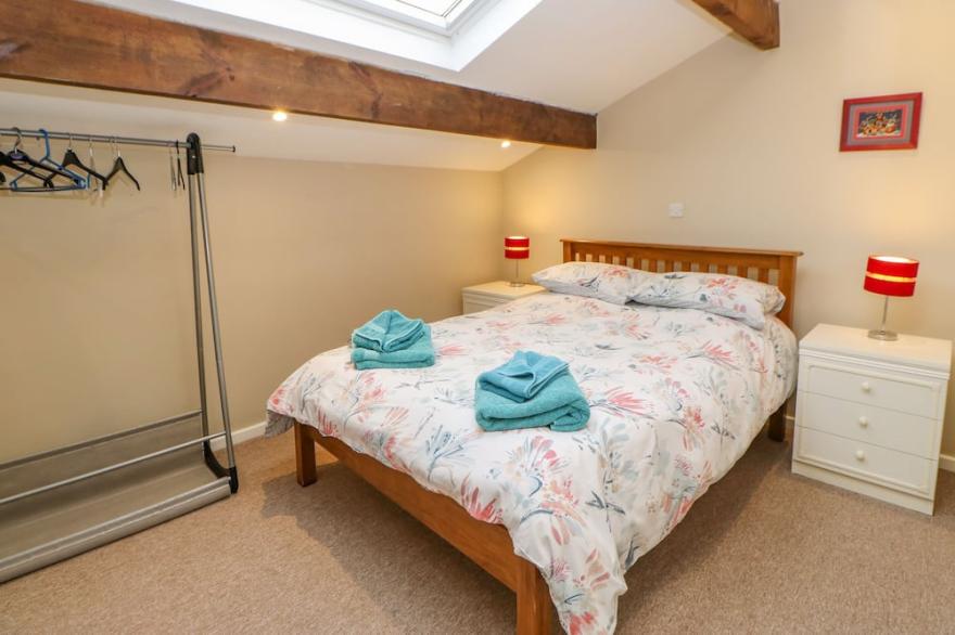 CARVIN-TOR, family friendly, with hot tub in Northallerton