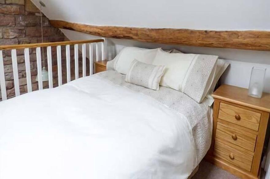 JACOB'S BARN, pet friendly, with a garden in Ramshorn