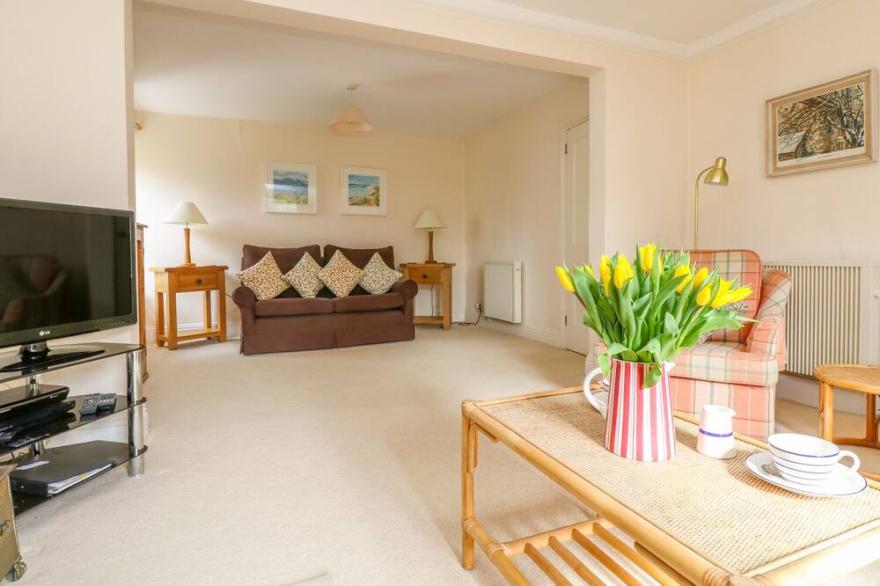 GOSHEN FARM, pet friendly, with open fire in St Agnes